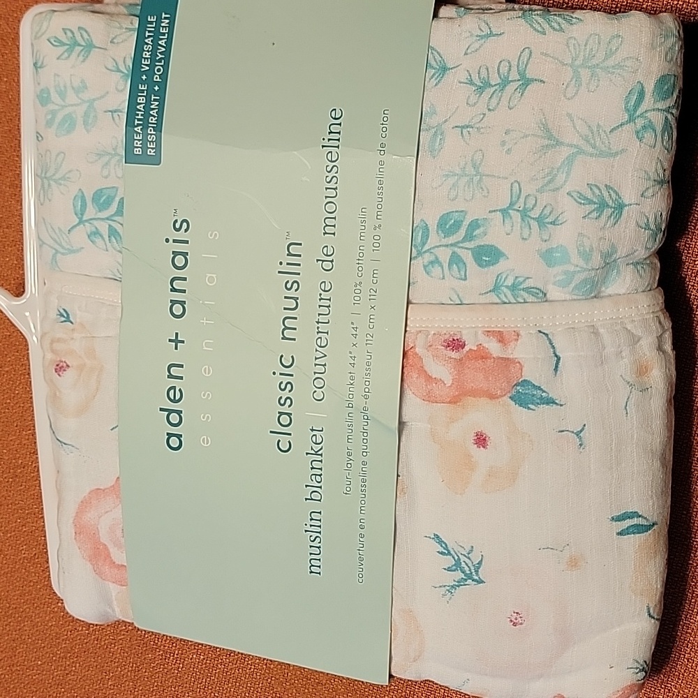 aden + anais classic baby muslin blanket
